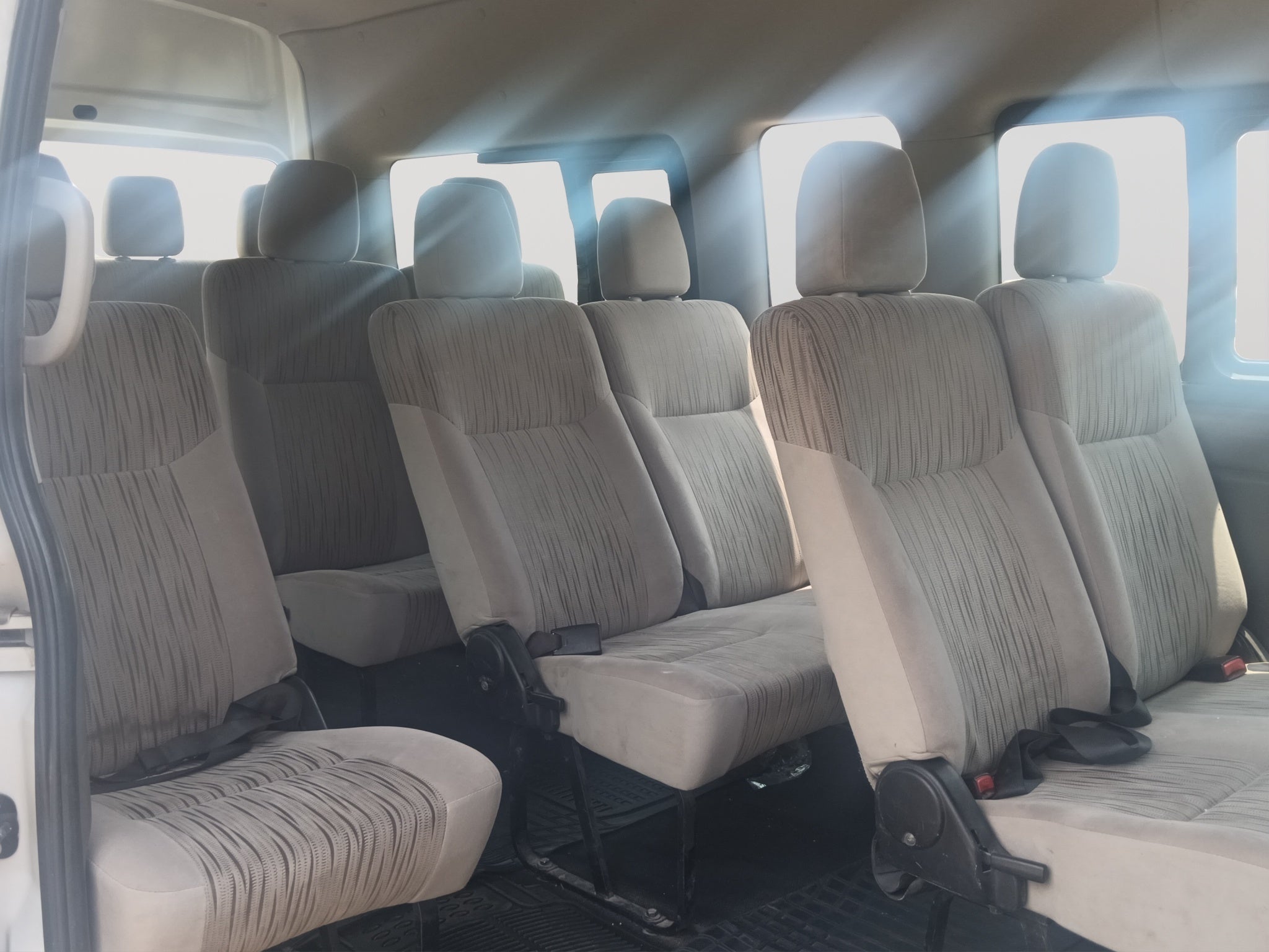 2020 Nissan URVAN 4 PTS AMPLIA TM5 AAC DESEM TRAS 15 PAS