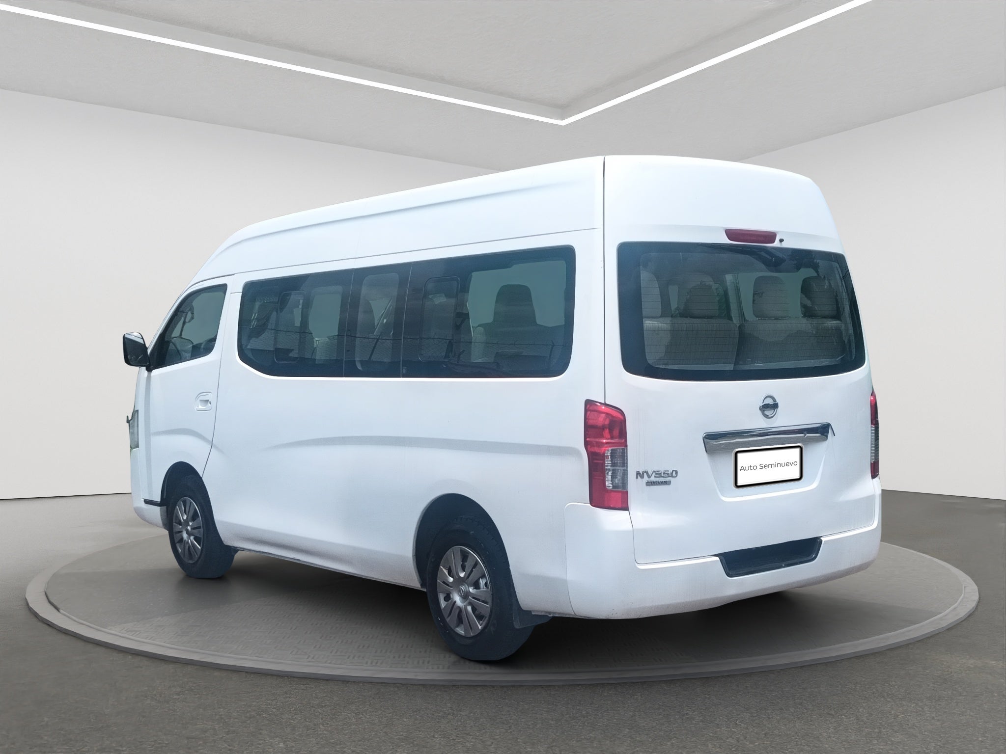 2020 Nissan URVAN 4 PTS AMPLIA TM5 AAC DESEM TRAS 15 PAS