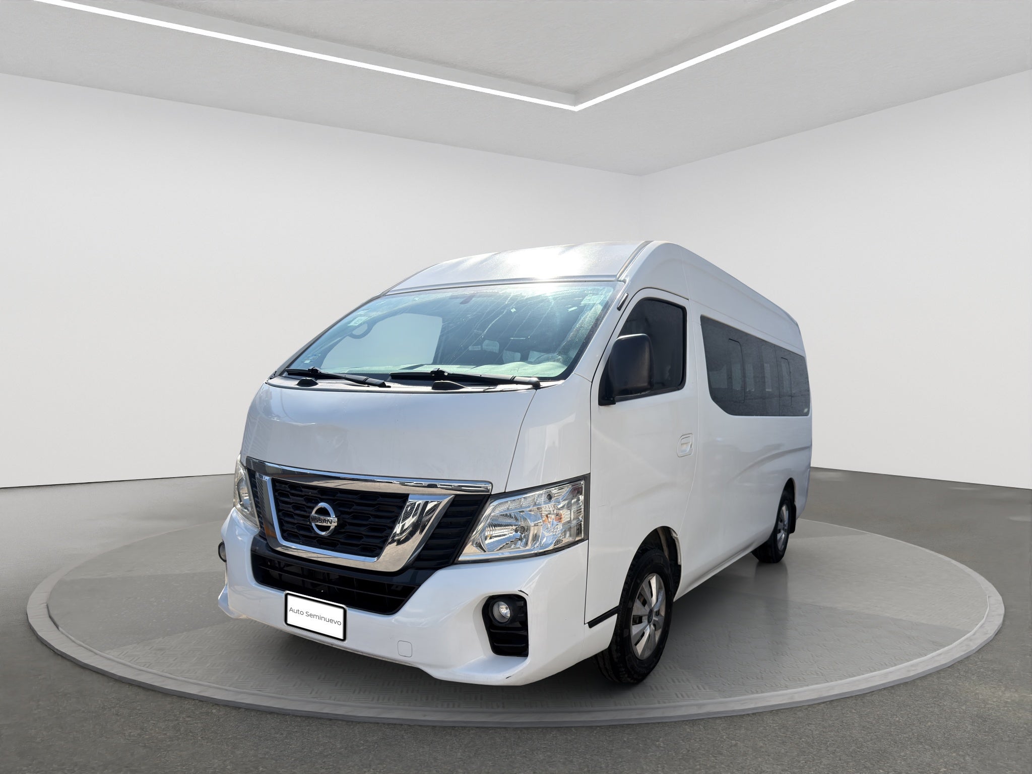 2020 Nissan URVAN 4 PTS AMPLIA TD TM5 AAC DESEM TRAS 15 PAS