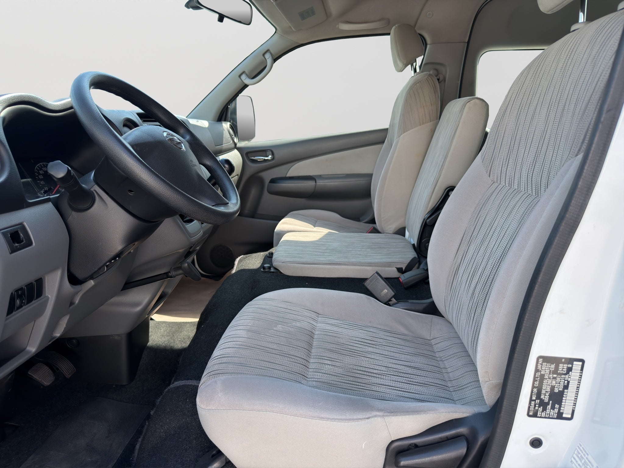 2020 Nissan URVAN 4 PTS AMPLIA TD TM5 AAC DESEM TRAS 15 PAS