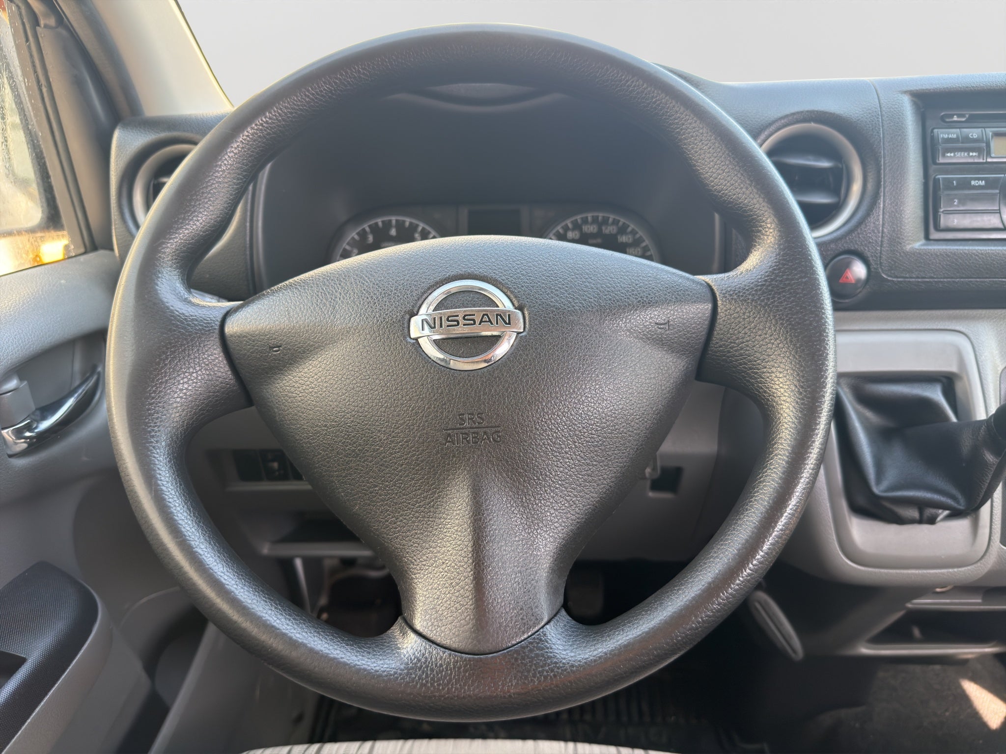 2020 Nissan URVAN 4 PTS AMPLIA TM5 AAC DESEM TRAS 15 PAS