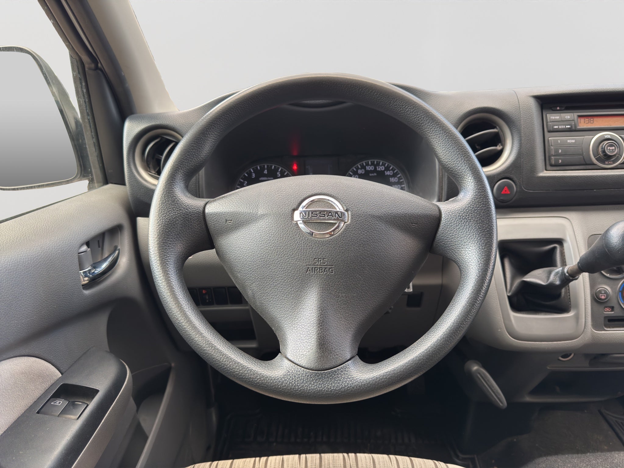 2020 Nissan URVAN 4 PTS AMPLIA TM5 AAC DESEM TRAS 15 PAS