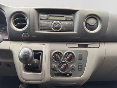 2020 Nissan URVAN 4 PTS AMPLIA TM5 AAC DESEM TRAS 15 PAS