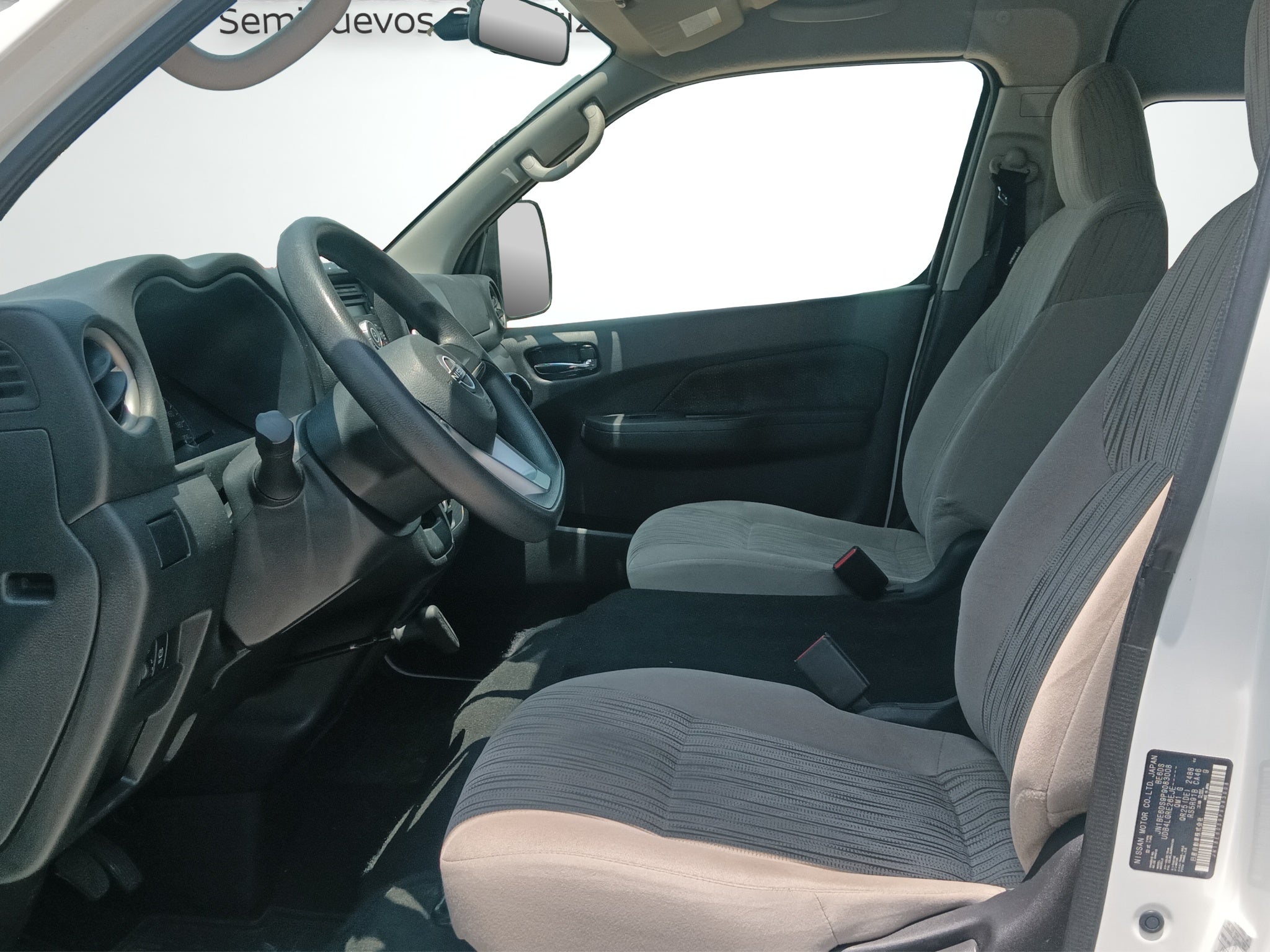 2023 Nissan URVAN 4 PTS AMPLIA TM5 AAC DESEM TRAS 14 PAS