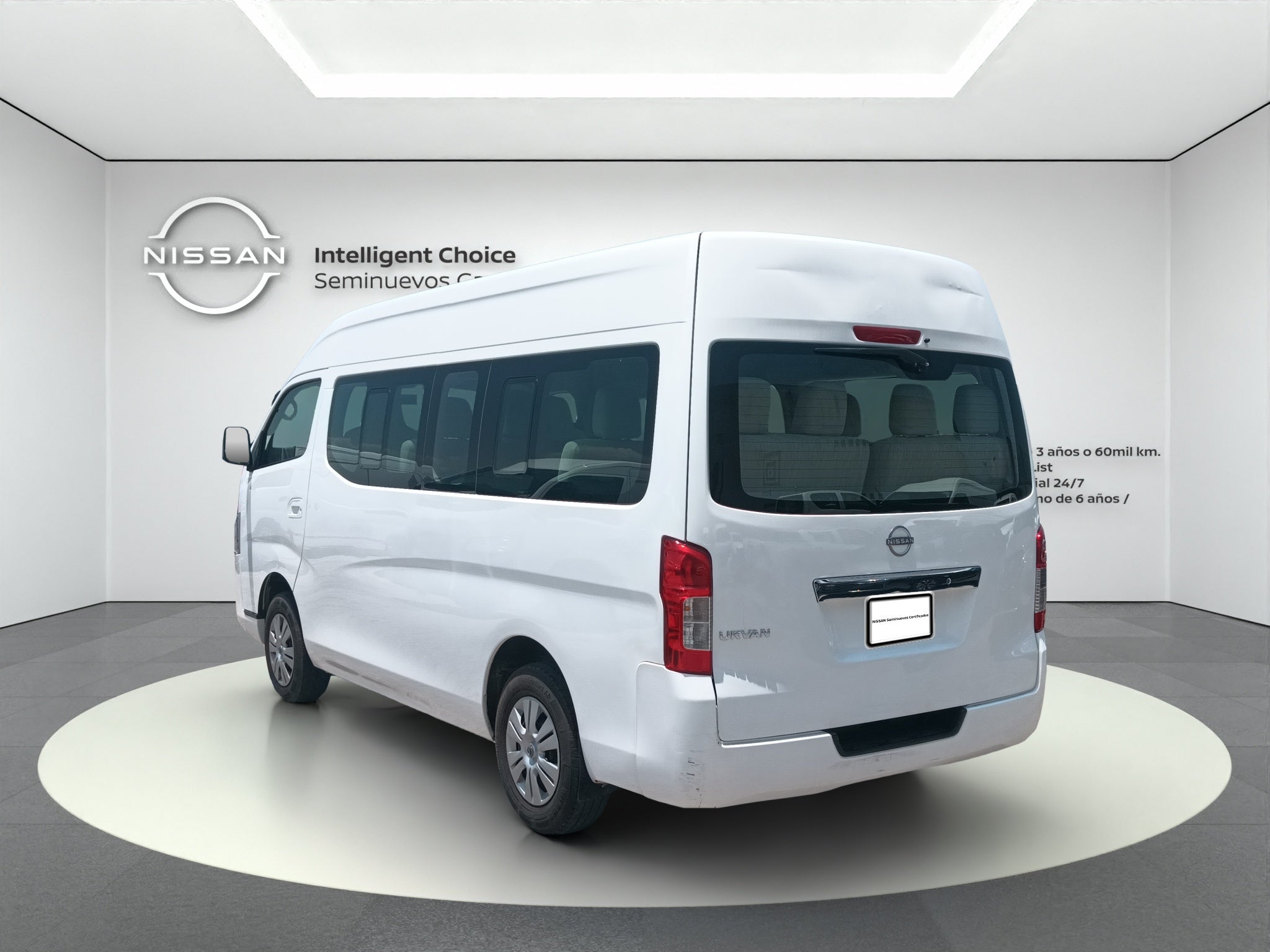 2023 Nissan URVAN 4 PTS AMPLIA TM5 AAC DESEM TRAS 14 PAS