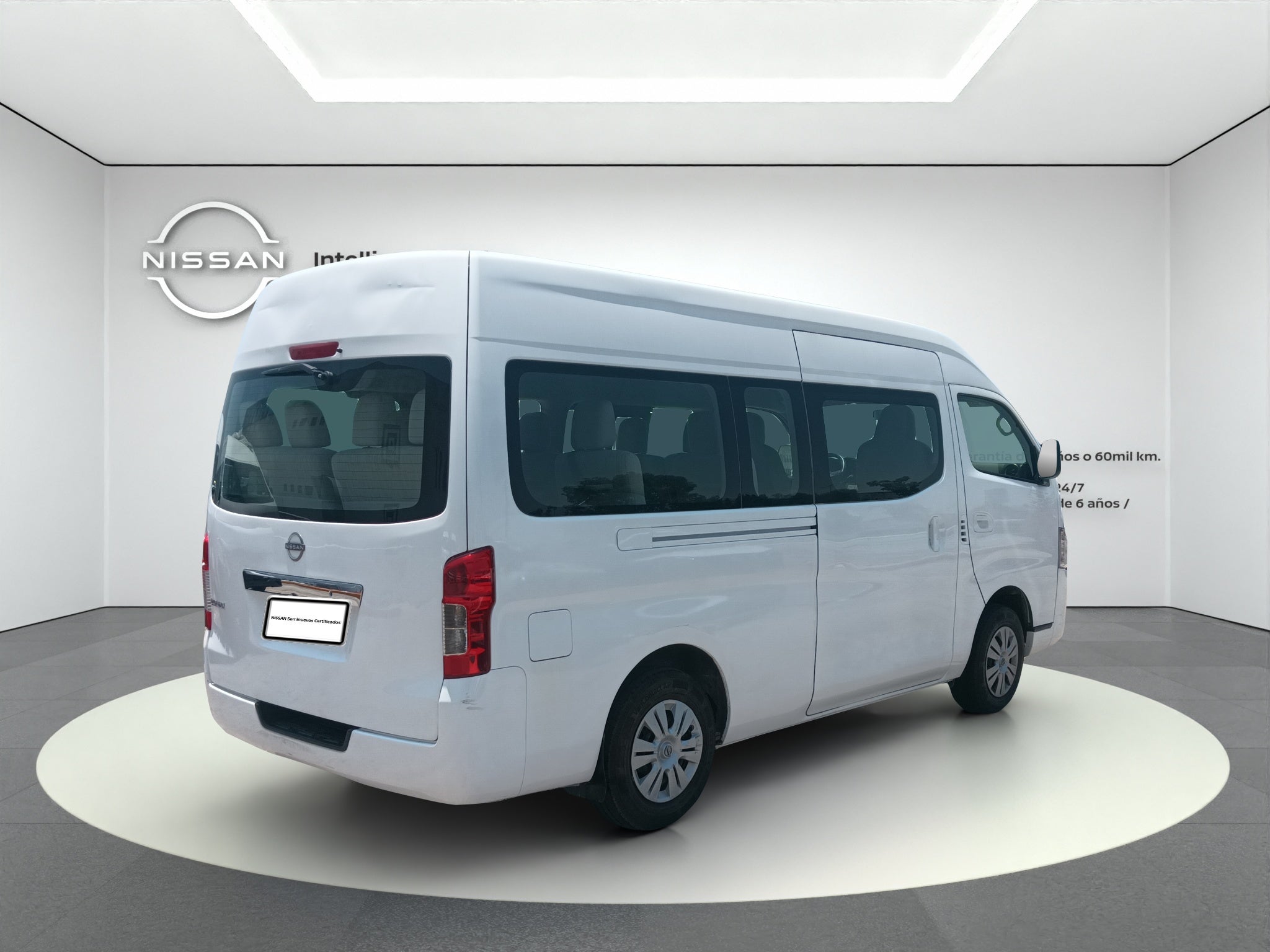 2023 Nissan URVAN 4 PTS AMPLIA TM5 AAC DESEM TRAS 14 PAS