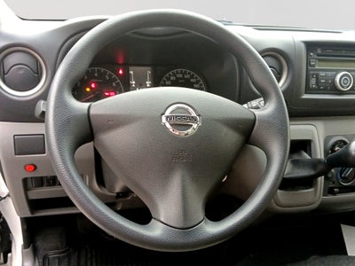 2021 Nissan URVAN 4 PTS AMPLIA TM5 AAC DESEM TRAS 15 PAS