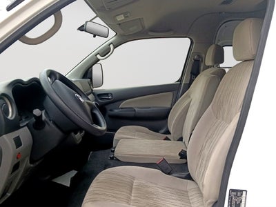 2021 Nissan URVAN 4 PTS AMPLIA TM5 AAC DESEM TRAS 15 PAS
