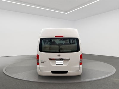 2021 Nissan URVAN 4 PTS AMPLIA TM5 AAC DESEM TRAS 15 PAS