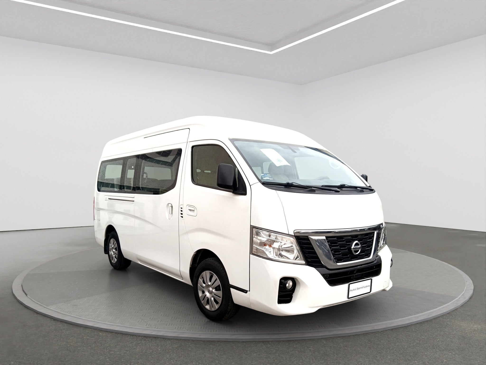 2021 Nissan URVAN 4 PTS AMPLIA TM5 AAC DESEM TRAS 15 PAS