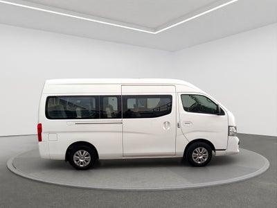2021 Nissan URVAN 4 PTS AMPLIA TM5 AAC DESEM TRAS 15 PAS