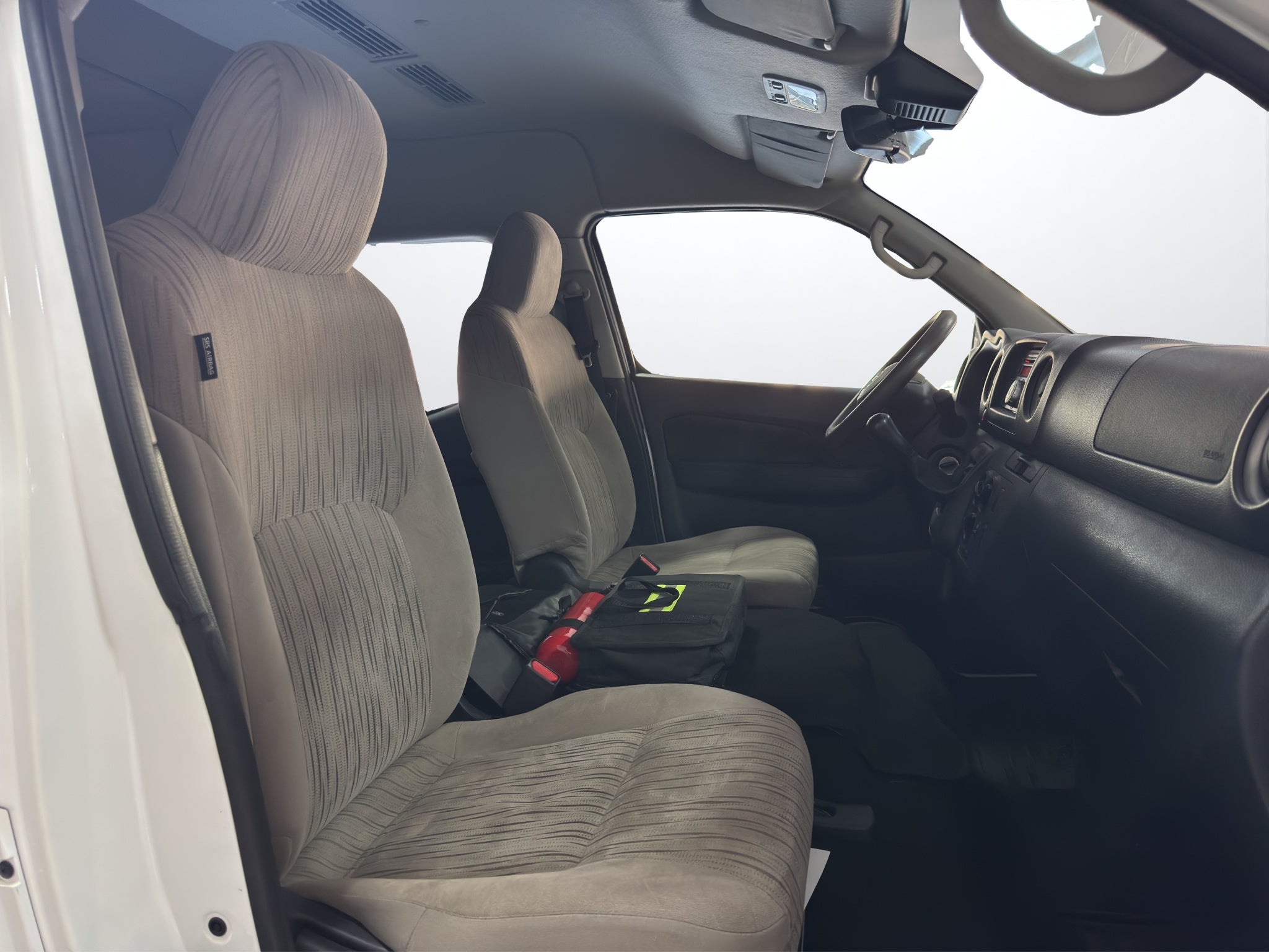 2024 Nissan URVAN 4P AMPLIA L42.5 MAN 15PAS PSEG