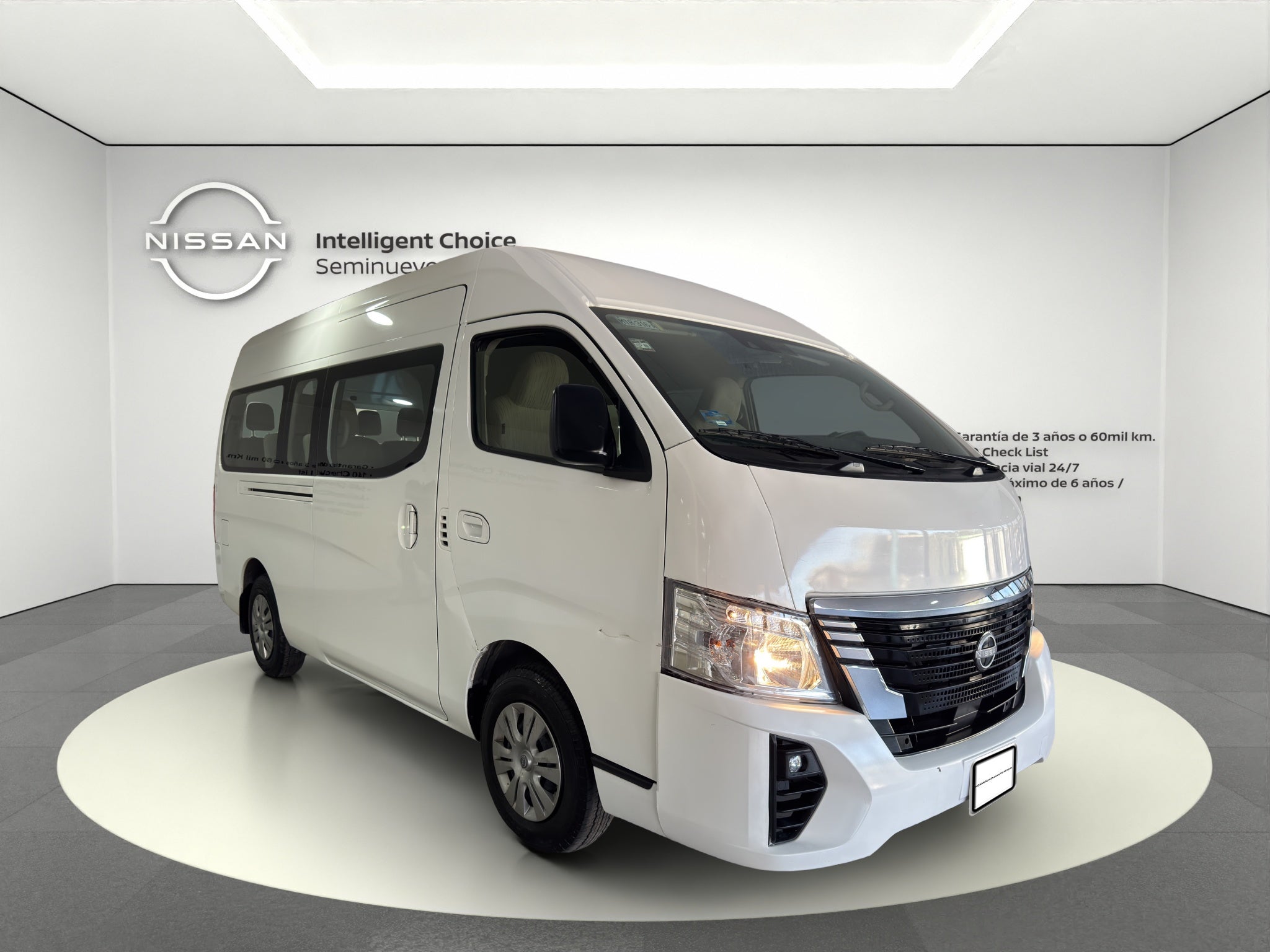 2024 Nissan URVAN 4P AMPLIA L42.5 MAN 15PAS PSEG