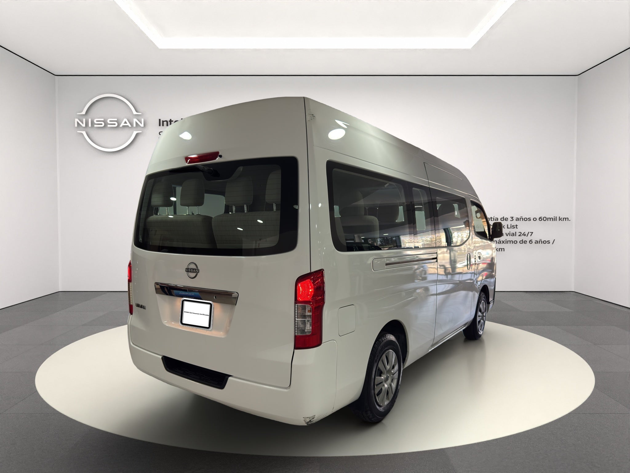 2024 Nissan URVAN 4P AMPLIA L42.5 MAN 15PAS PSEG