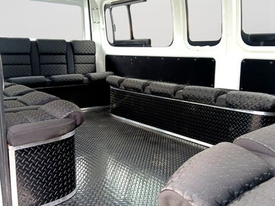 2025 Nissan URVAN 14 PAS