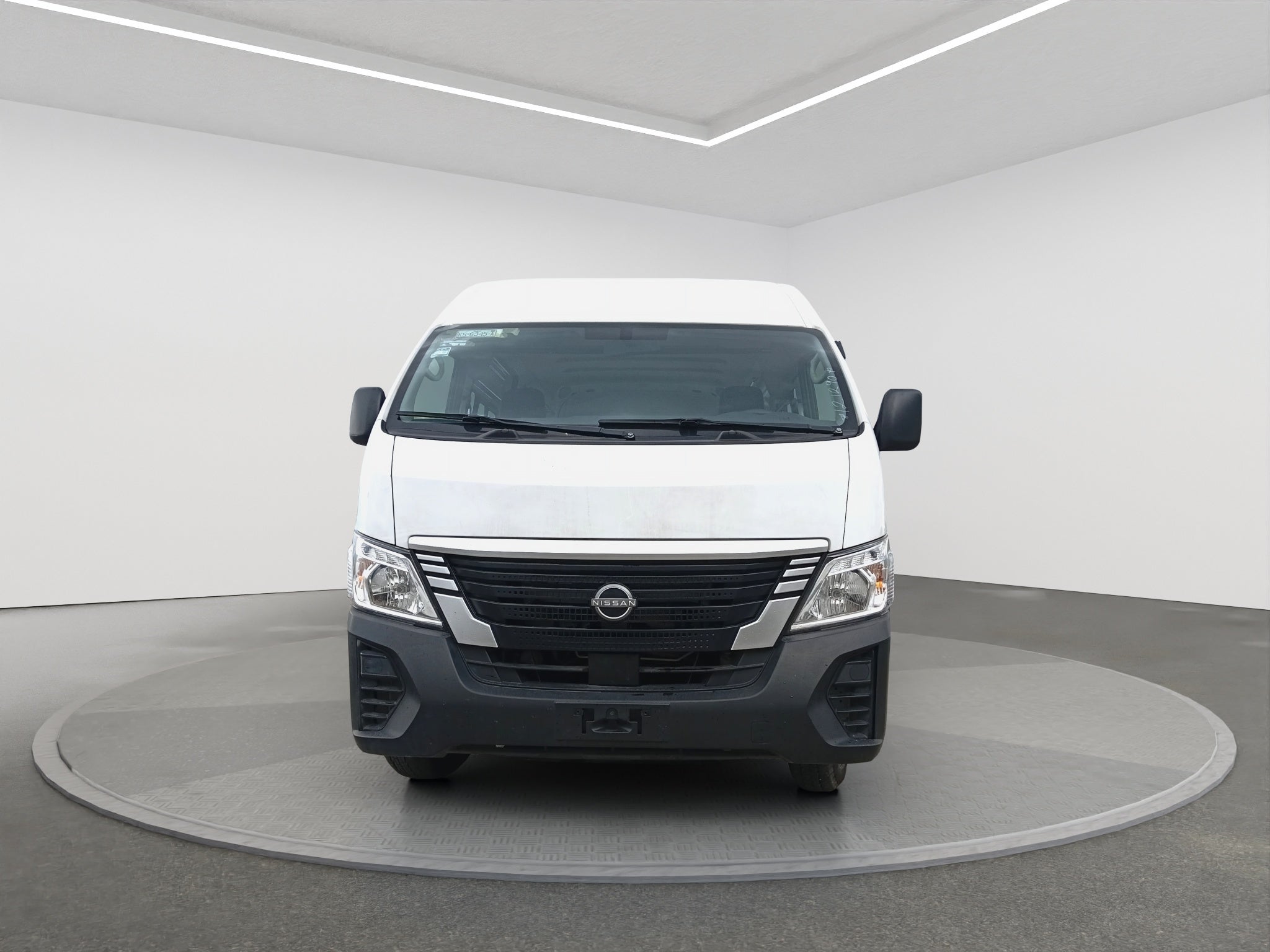 2025 Nissan URVAN 14 PAS