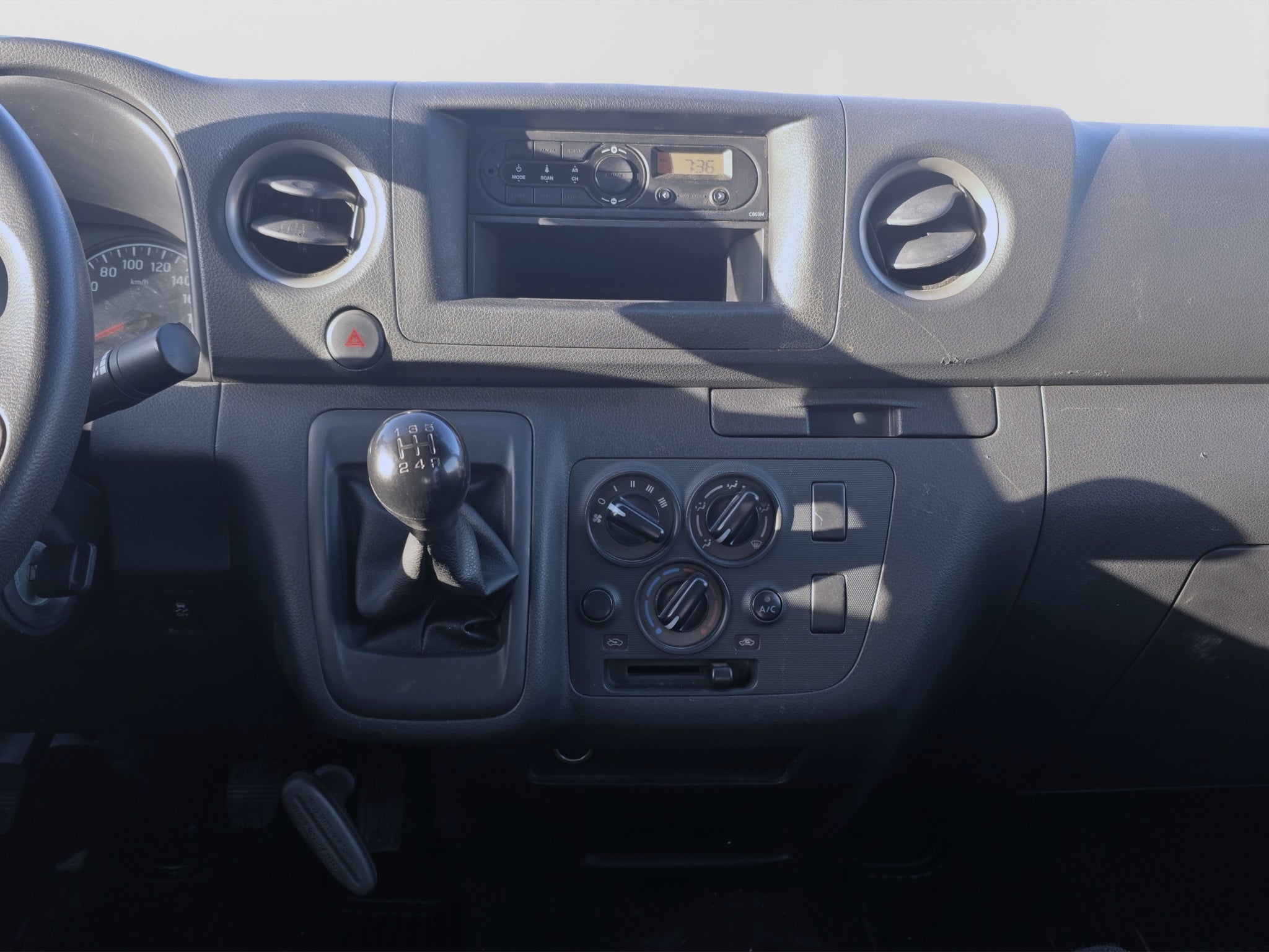 2024 Nissan URVAN 4P AMPLIA L42.5 MAN