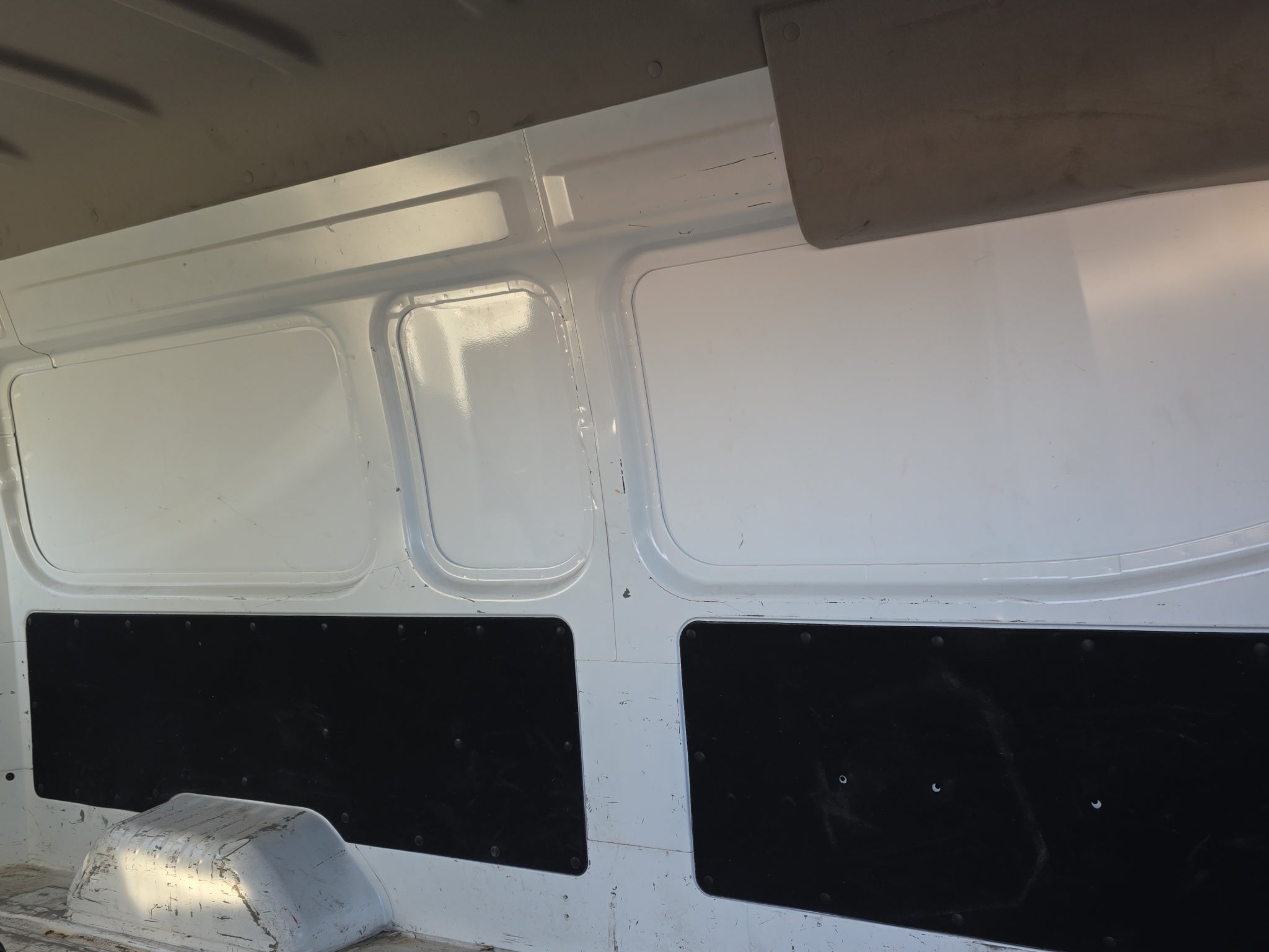 2024 Nissan URVAN 4P AMPLIA L42.5 MAN