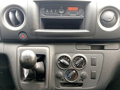 2025 Nissan URVAN 14 PAS