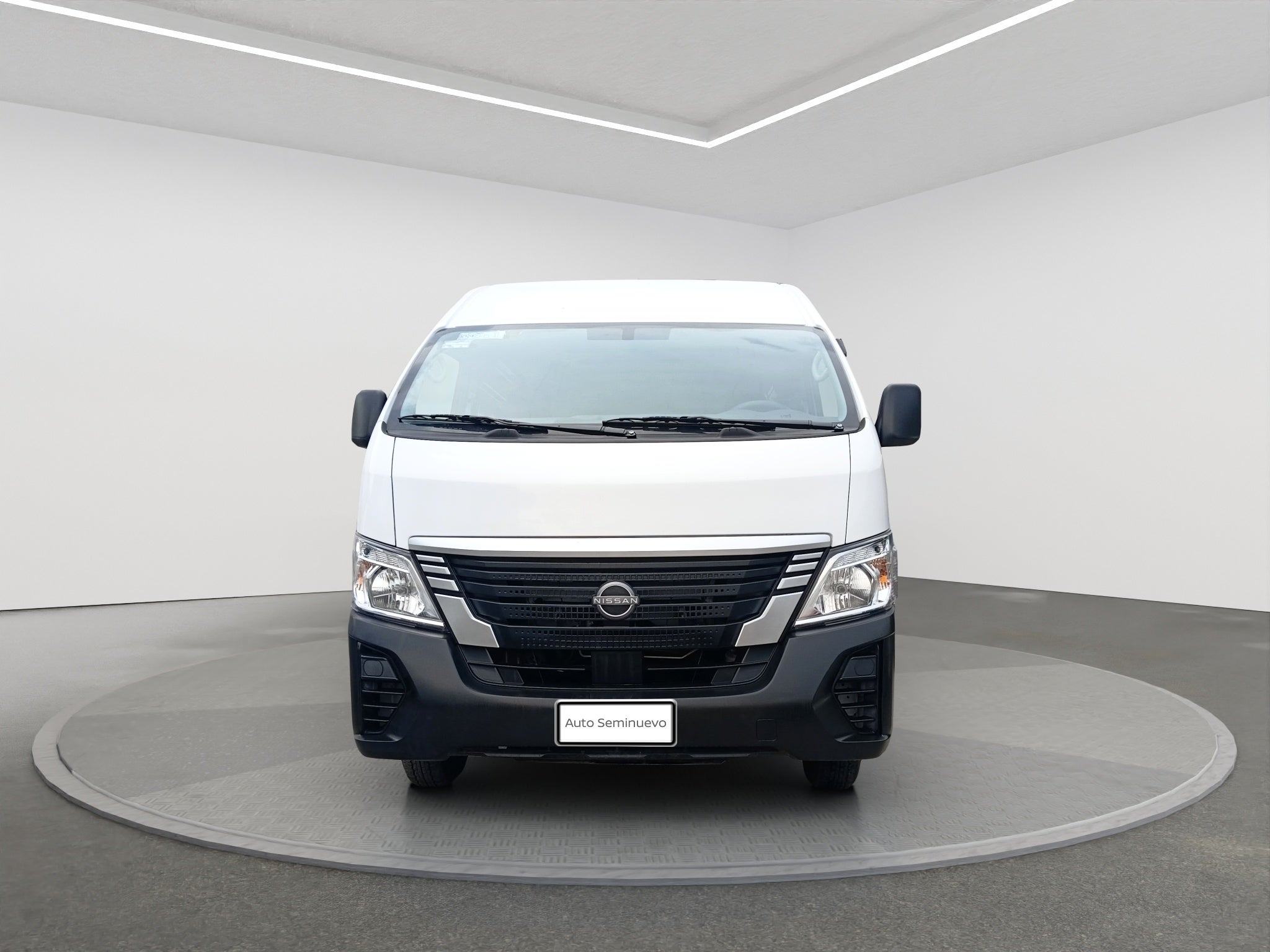 2025 Nissan URVAN 14 PAS