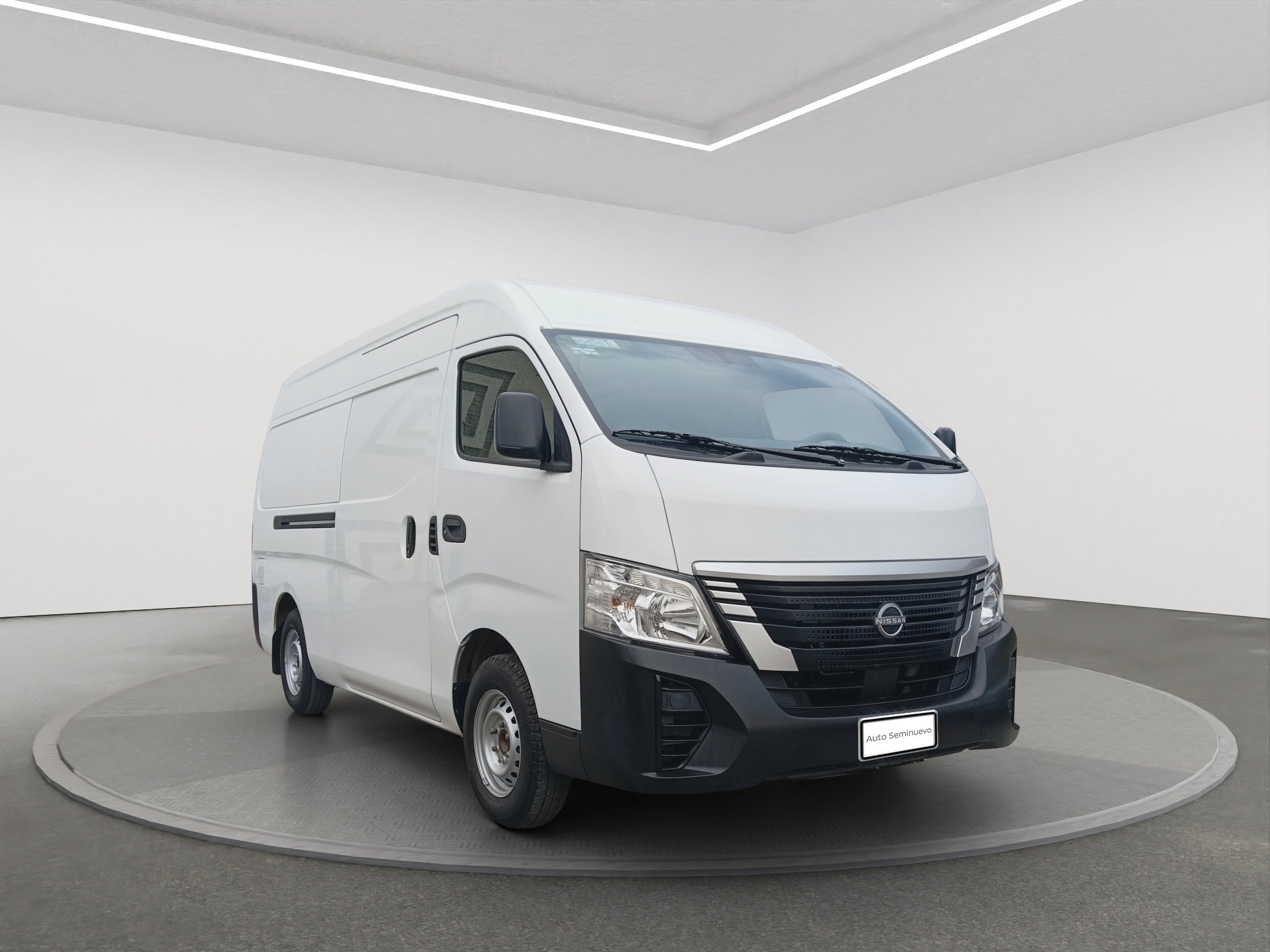 2025 Nissan URVAN 14 PAS