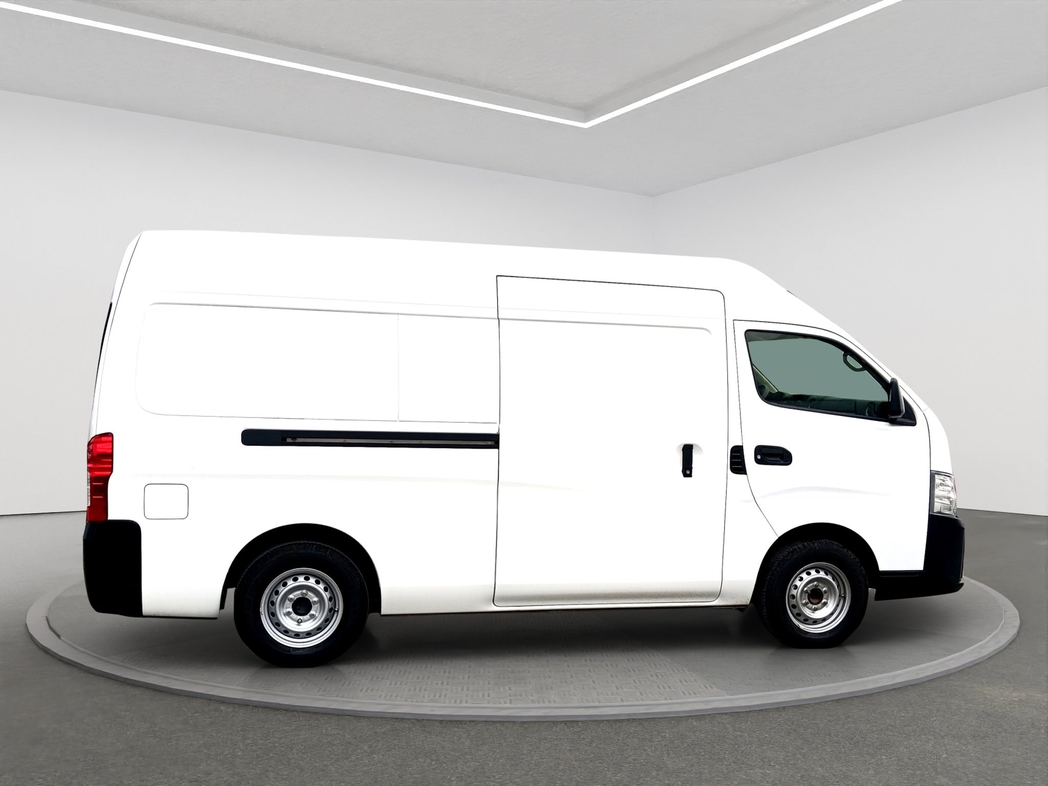 2025 Nissan URVAN 14 PAS
