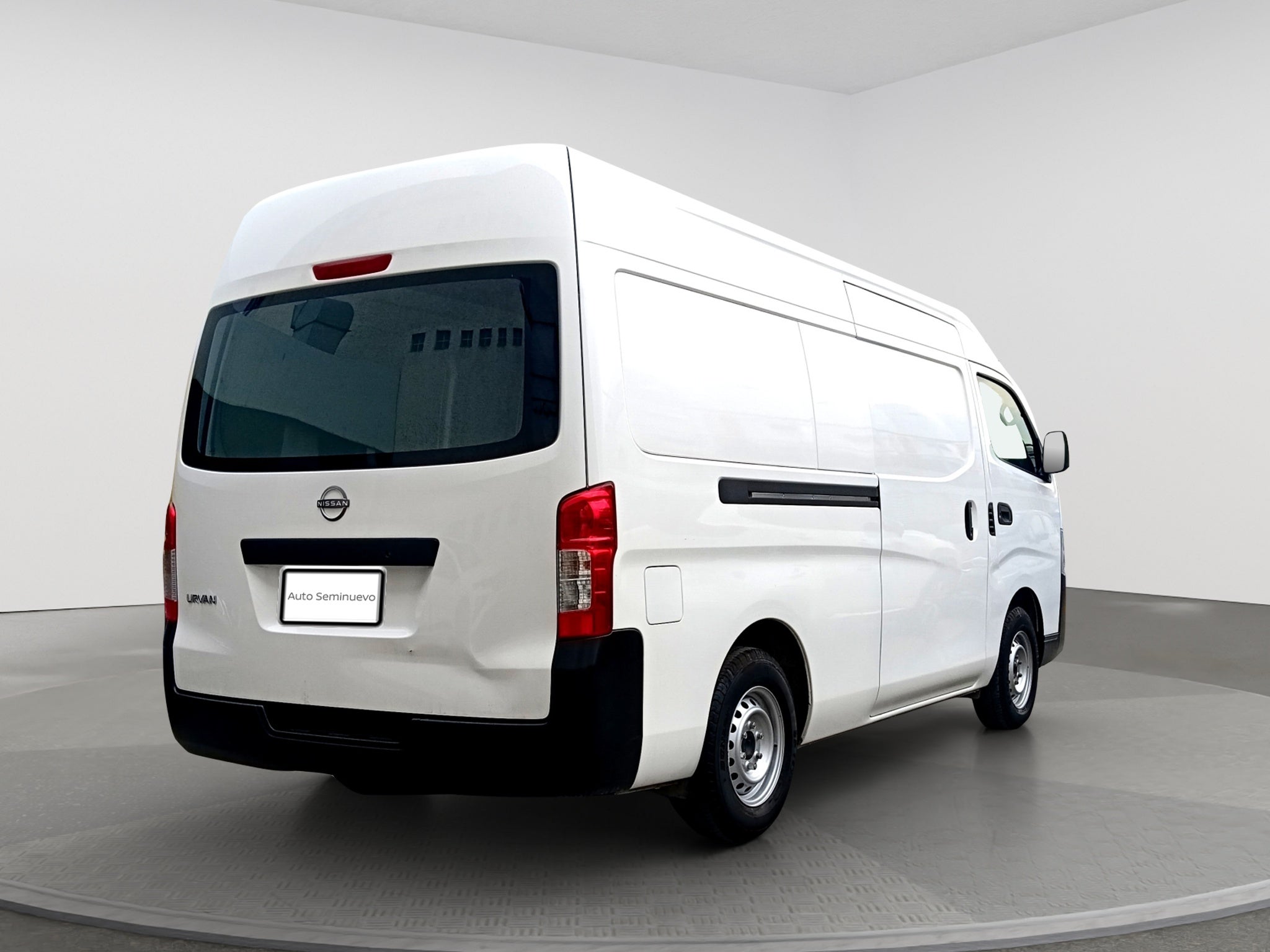 2025 Nissan URVAN 14 PAS