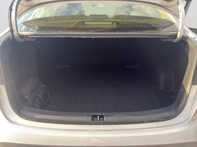 2024 Toyota COROLLA 4P XLE L42.0 AUT