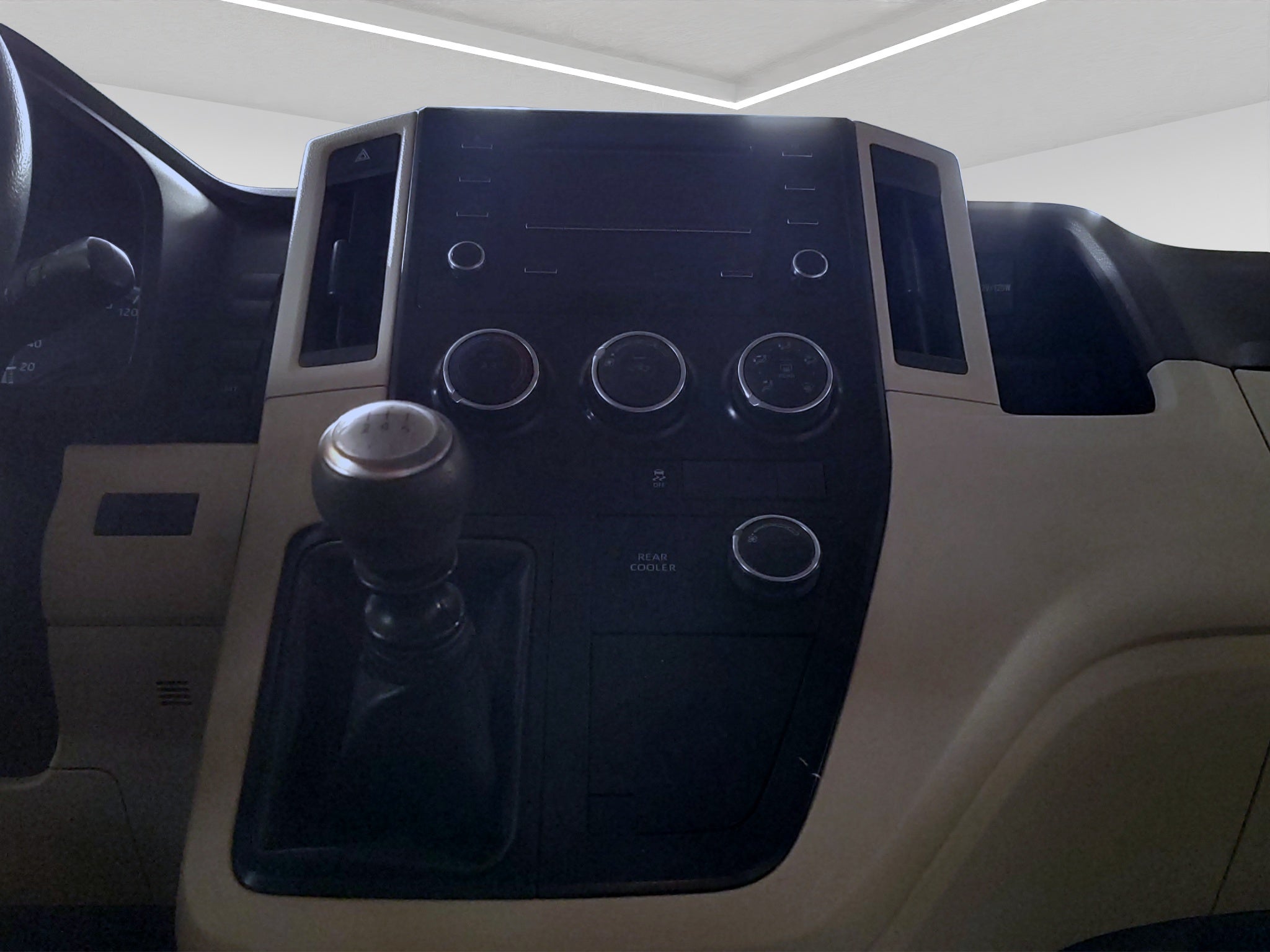 2021 Toyota HIACE 4 PTS GL TM5 12 PAS