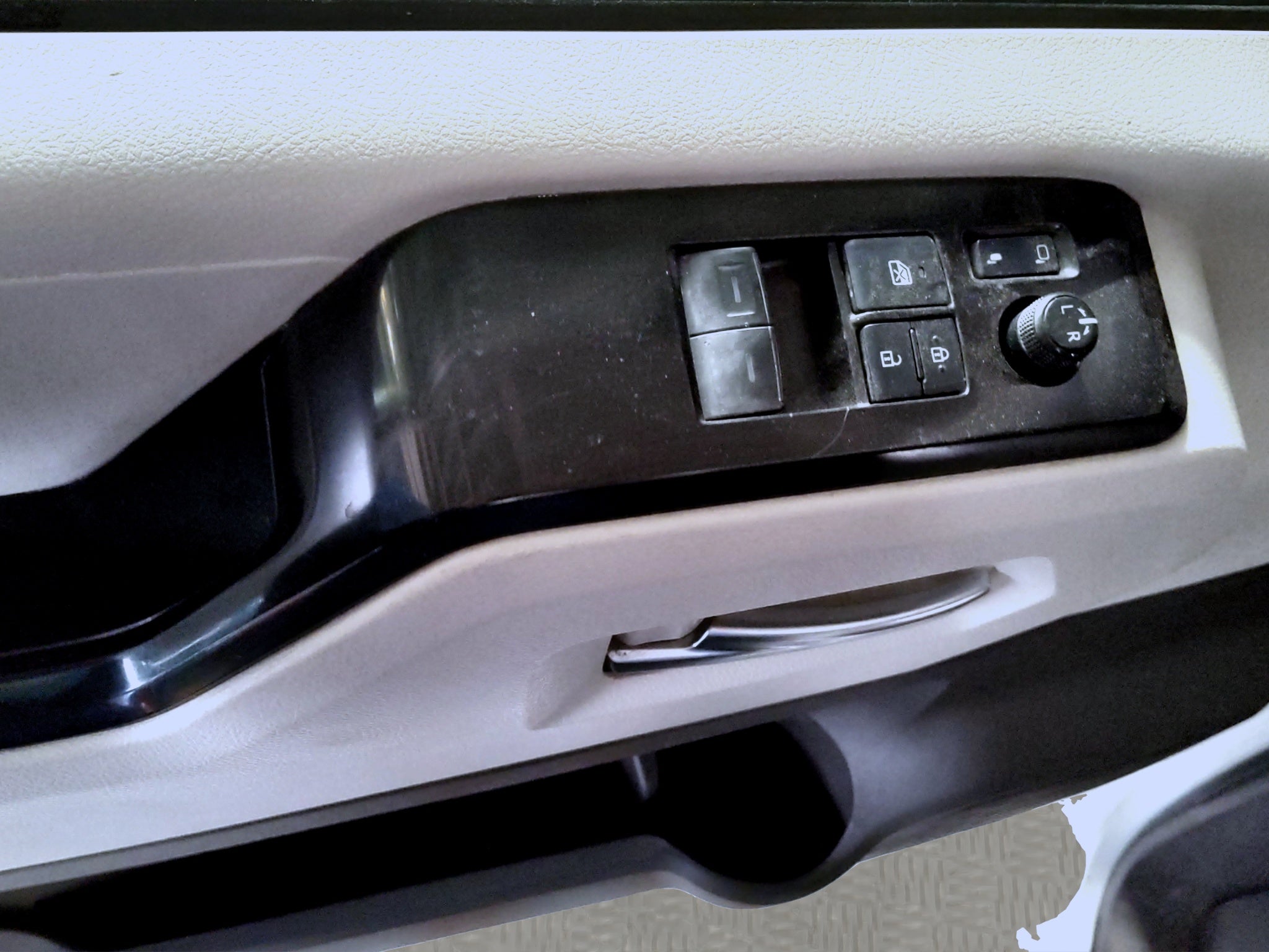 2021 Toyota HIACE 4 PTS GL TM5 12 PAS