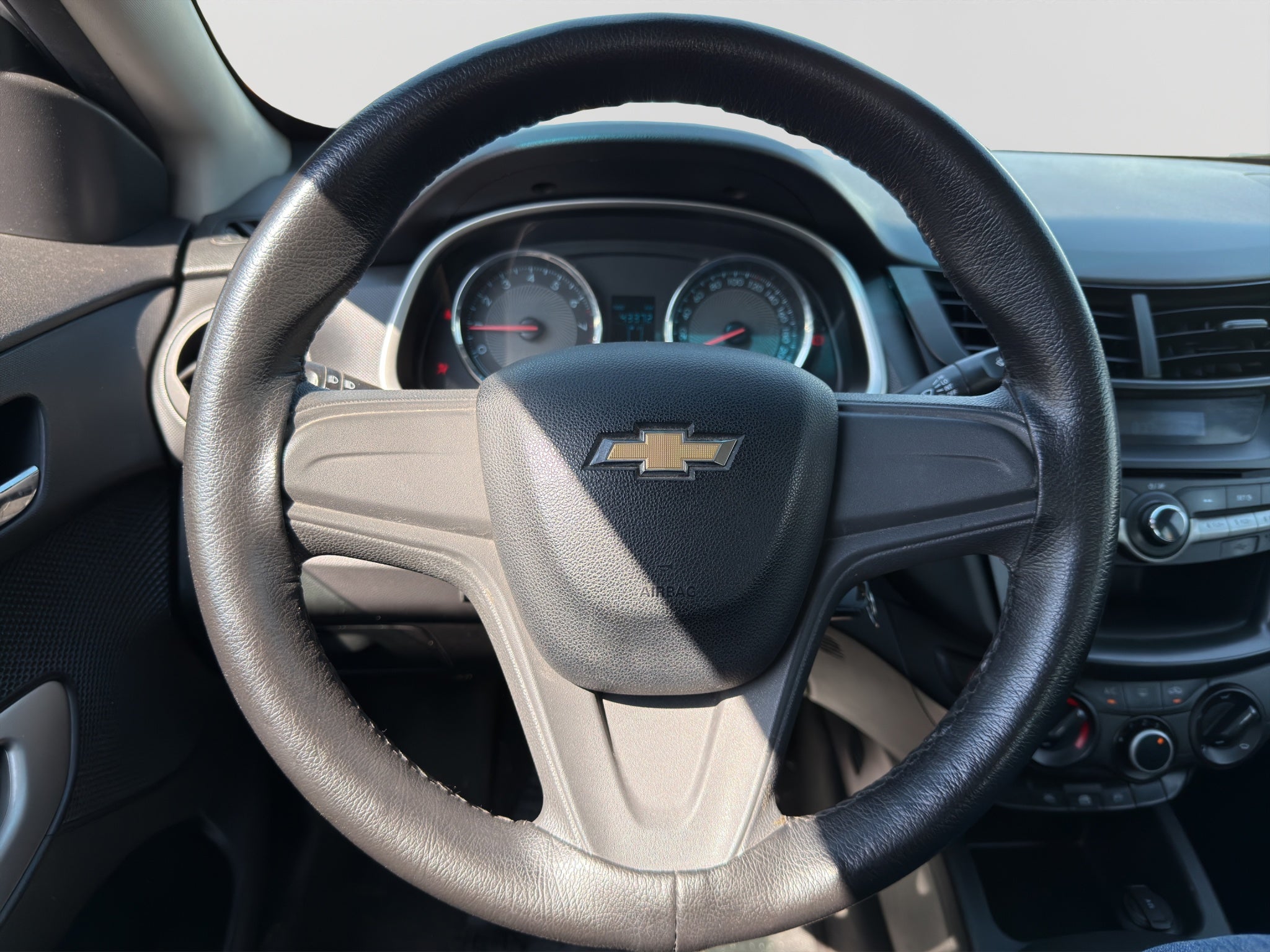 2020 Chevrolet AVEO 4 PTS LS TM5 AAC R-14