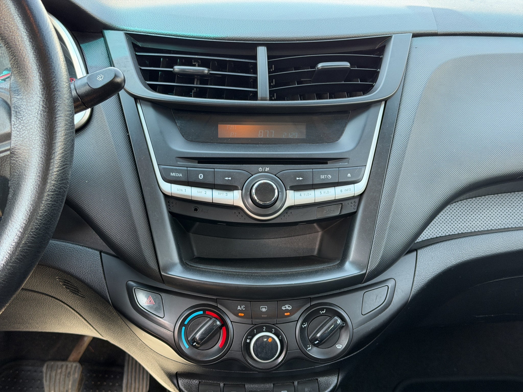 2020 Chevrolet AVEO 4 PTS LS TM5 AAC R-14