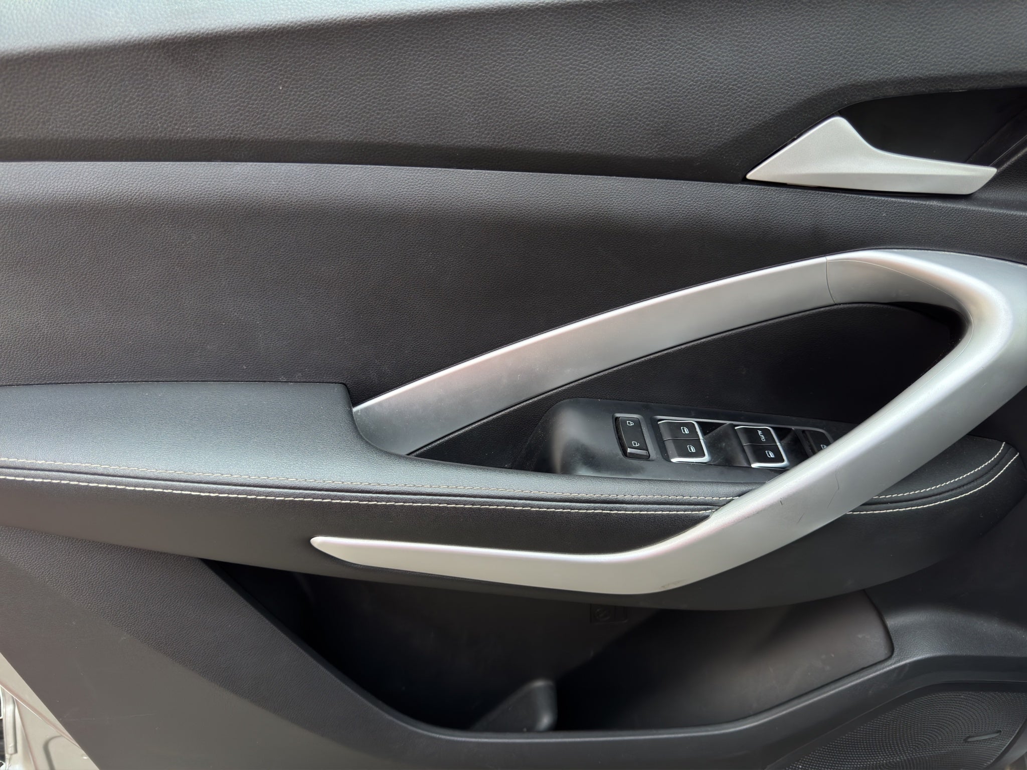 2023 Chevrolet CAPTIVA A 5 PTS LT 15T TA AAC 7 PAS RA-18