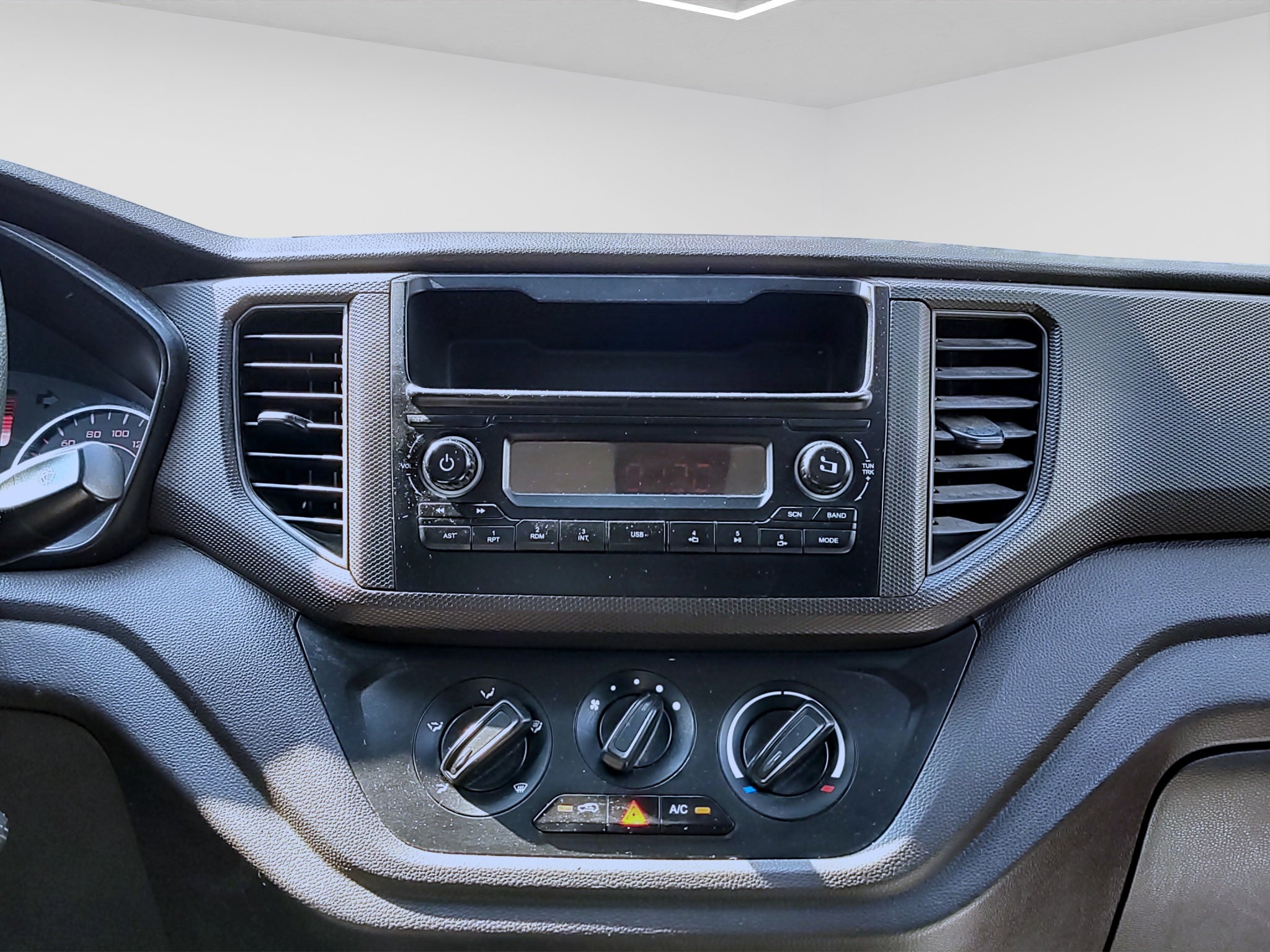 2023 Chevrolet TORNADO B 4 PTS LS 15L TM5 AAC RA-14