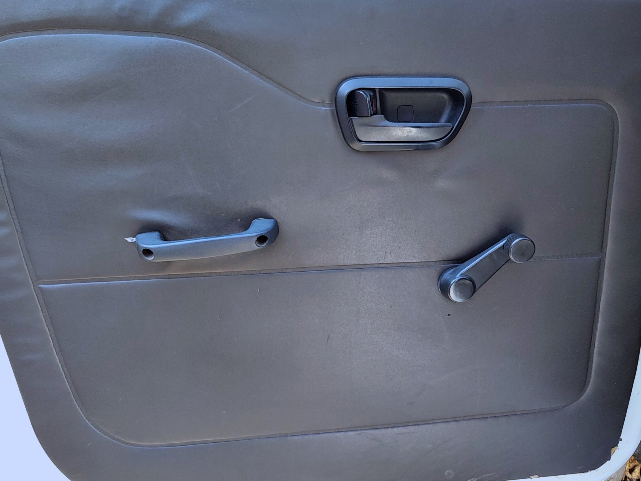 2023 Chevrolet TORNADO B 4 PTS LS 15L TM5 AAC RA-14