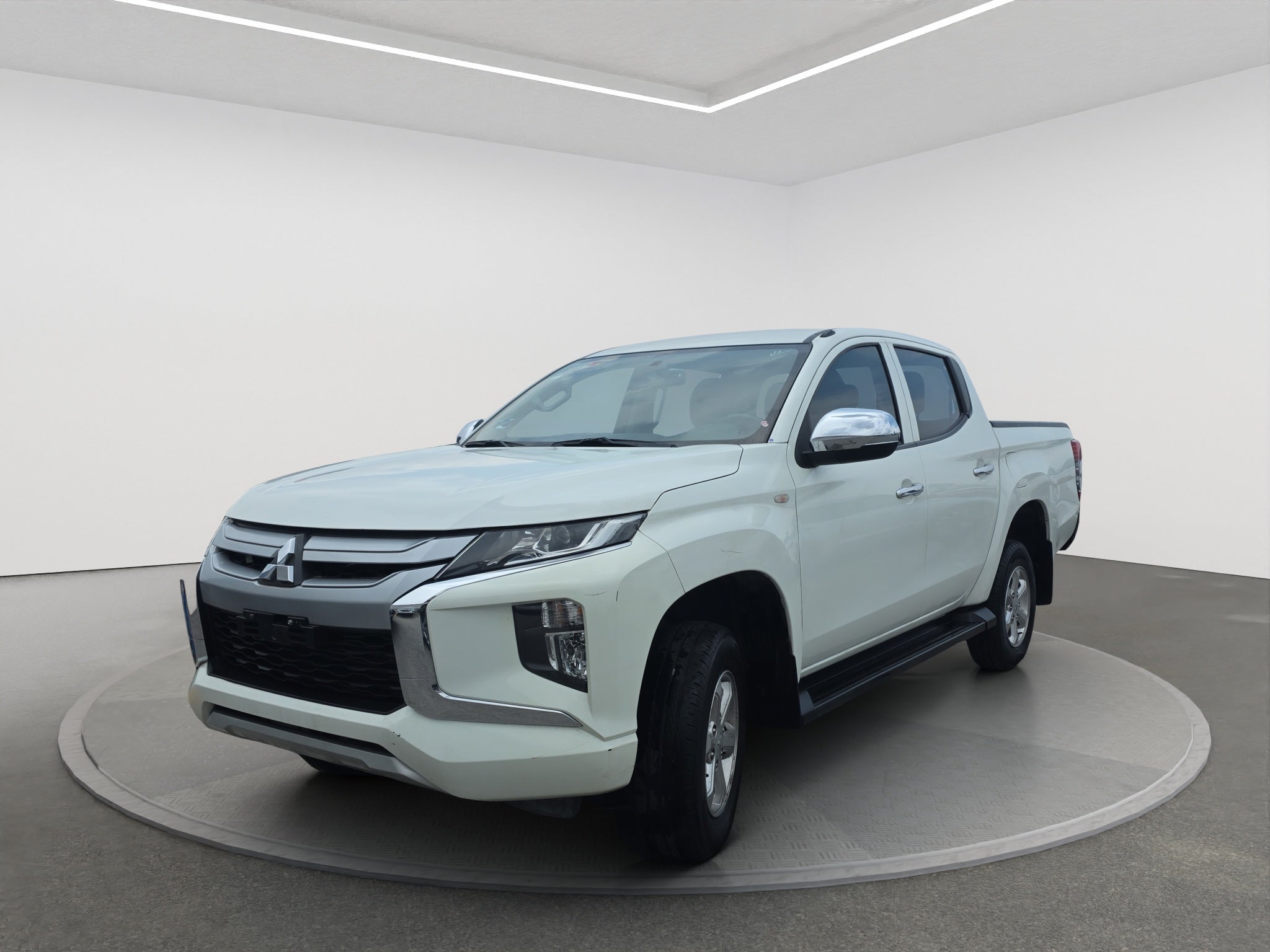 2023 Mitsubishi L200 4 PTS GLX CABINA DOBLE 24TD TM5 4X4