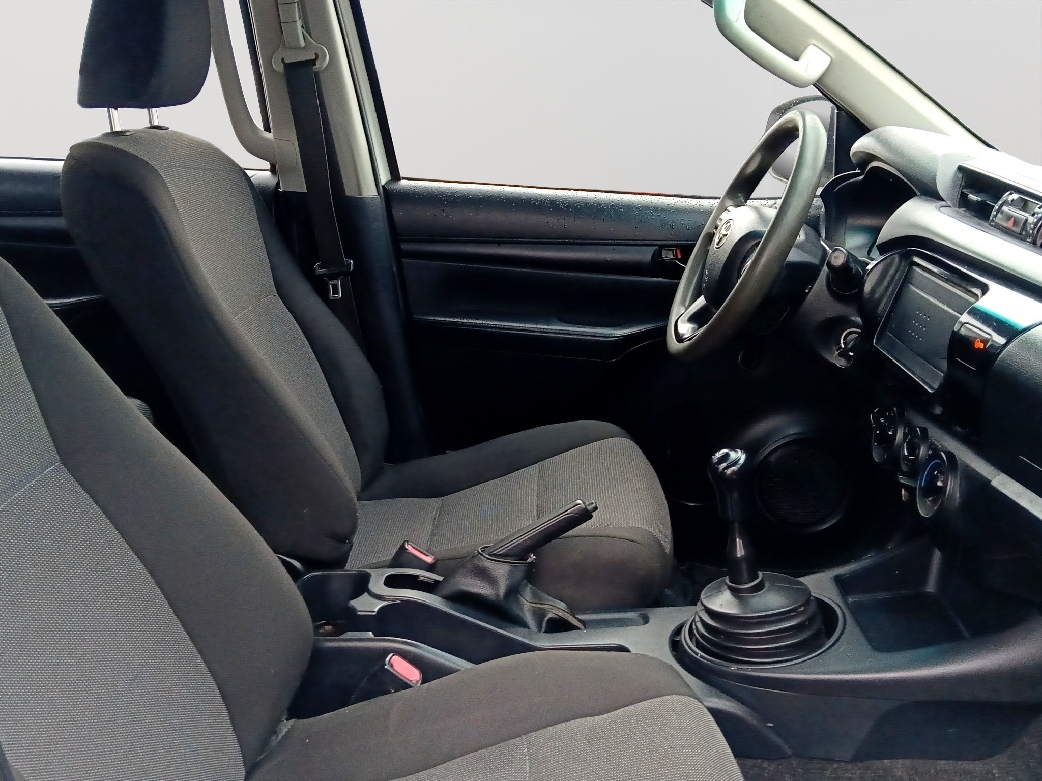 2020 Toyota HILUX 4 PTS DOBLE CAB BASE TM5 AAC VE DEL
