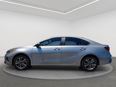 2024 Kia FORTE 4P LX L42.0 MAN