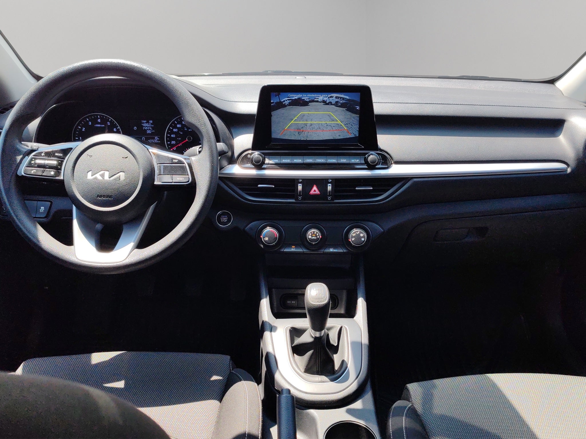 2024 Kia FORTE 4P LX L42.0 MAN