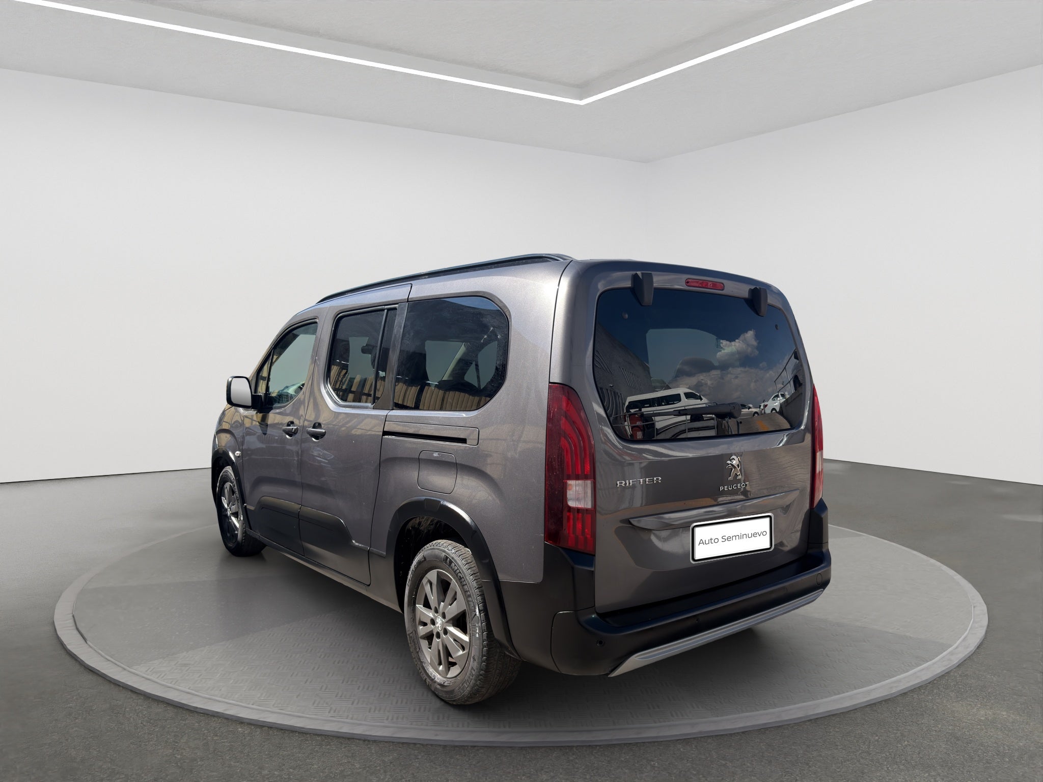 2023 PEUGEOT RIFTER 5 PTS ALLURE PACK 12T TM5 AAC 7 PAS R-16